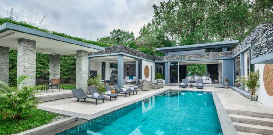 Villa in Phuket, Thailand 4 bedrooms № 134018