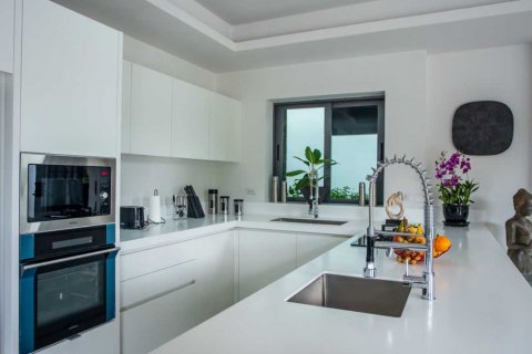 Villa in Phuket, Thailand 4 bedrooms № 134018 - photo 14