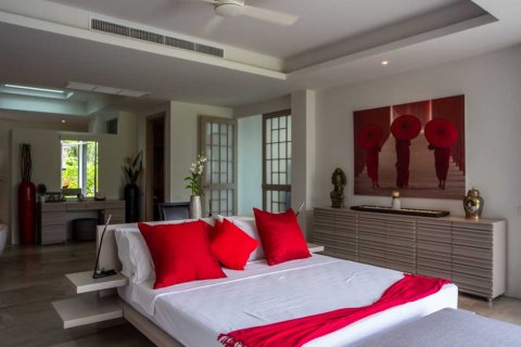 Villa in Phuket, Thailand 4 bedrooms № 134018 - photo 22