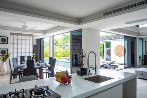 Villa in Phuket, Thailand 4 bedrooms № 134018 - photo 15