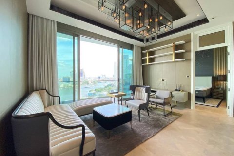 Кондоминиум с 2 спальнями в Кхлонг Сане, Бангкок, Таиланд № 133857 - фото 1