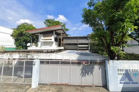 Studio à Khlong Toei, Bangkok, Thaïlande № 216294
