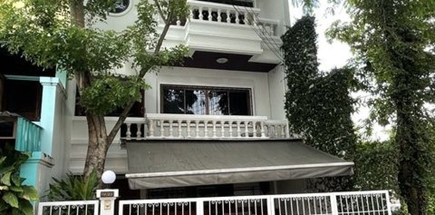 Townhouse à Chatuchak, Bangkok, Thaïlande 3 chambres № 163493