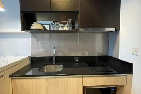 Studio dans le Condo à Watthana, Bangkok, Thaïlande  № 163490 - photo 4