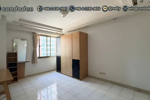 Condo in Watthana, Bangkok, Thailand, 3 bedrooms № 201414 - photo 8