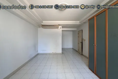 Condo in Watthana, Bangkok, Thailand, 3 bedrooms № 201414 - photo 7
