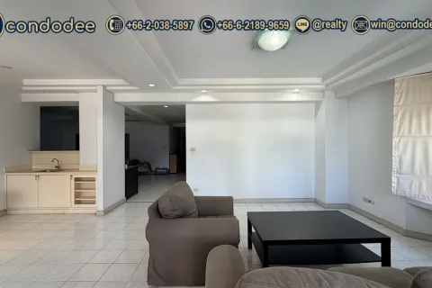 Condo in Watthana, Bangkok, Thailand, 3 bedrooms № 201414 - photo 2