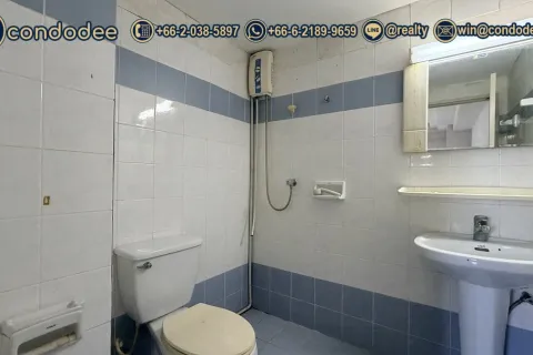 Condo in Watthana, Bangkok, Thailand, 3 bedrooms № 201414 - photo 10