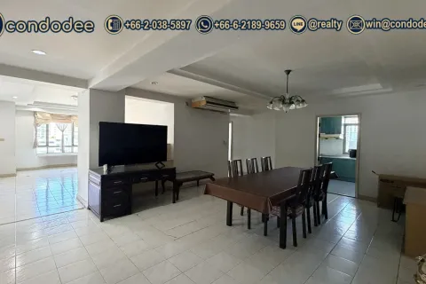 Condo in Watthana, Bangkok, Thailand, 3 bedrooms № 201414 - photo 13