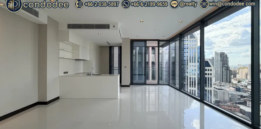 Condo à Khlong Toei, Bangkok, Thaïlande, 3 chambres  № 201408