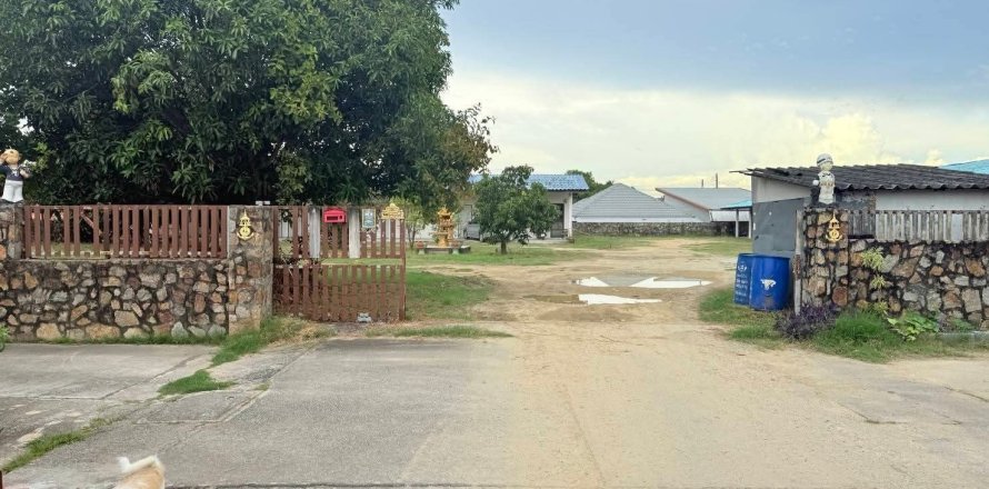 Земельный участок в Паттайе, Таиланд 2542.4м2  № 151593