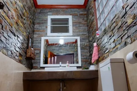 Casa de 4 dormitorios en Pattaya, Tailandia № 213005 - foto 7
