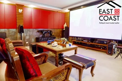 Casa de 4 dormitorios en Pattaya, Tailandia № 213005 - foto 6