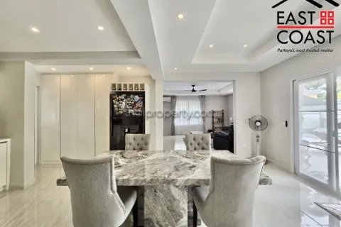 Casa de 3 dormitorios en Pattaya, Tailandia № 213004 - foto 12