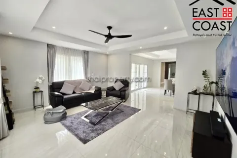 Casa de 3 dormitorios en Pattaya, Tailandia № 213004 - foto 10