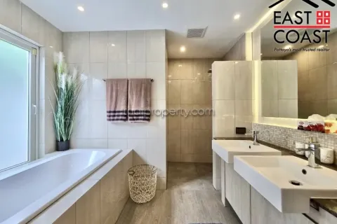 Casa de 3 dormitorios en Pattaya, Tailandia № 213004 - foto 18