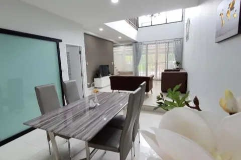 Таунхаус в Чиангмае, Таиланд с 3 спальнями  № 167715 - фото 2