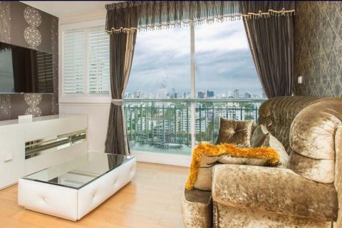 Кондоминиум с 3 спальнями в Бангкоке, Таиланд № 143836 - фото 1