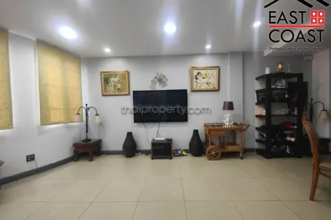 Casa de 3 dormitorios en Pattaya, Tailandia № 212816 - foto 4