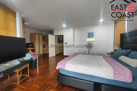 Casa de 3 dormitorios en Pattaya, Tailandia № 212816 - foto 11
