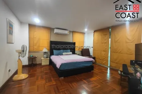 Casa de 3 dormitorios en Pattaya, Tailandia № 212816 - foto 12