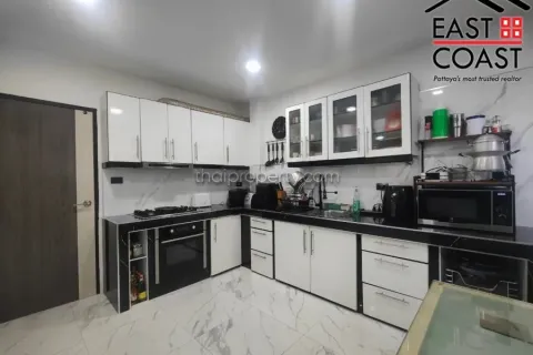 Casa de 3 dormitorios en Pattaya, Tailandia № 212816 - foto 8