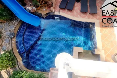 Casa de 4 dormitorios en Jomtien Beach, Pattaya, Tailandia № 212821 - foto 18