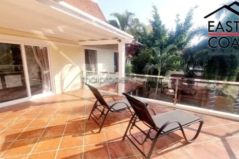 Casa de 4 dormitorios en Jomtien Beach, Pattaya, Tailandia № 212821 - foto 20