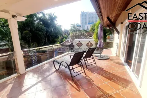 Casa de 4 dormitorios en Jomtien Beach, Pattaya, Tailandia № 212821 - foto 21