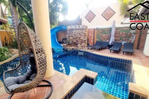 Casa de 4 dormitorios en Jomtien Beach, Pattaya, Tailandia № 212821 - foto 15