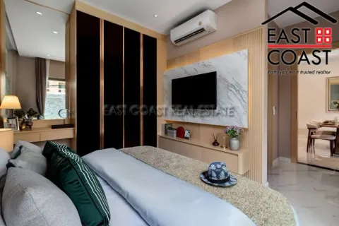 Casa de 4 dormitorios en Pattaya, Tailandia № 212820 - foto 6