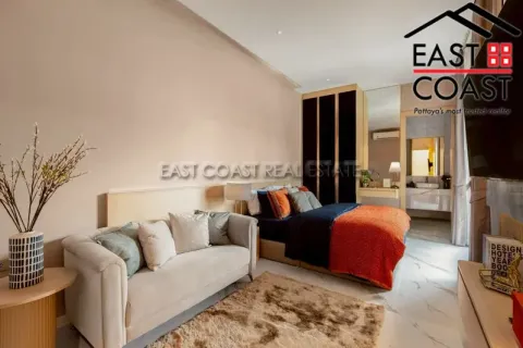Casa de 4 dormitorios en Pattaya, Tailandia № 212820 - foto 11