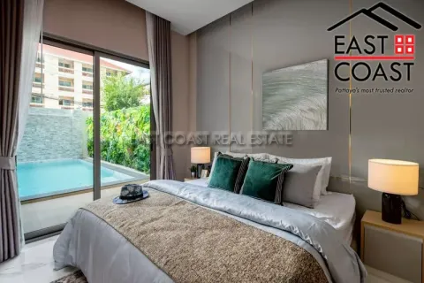 Casa de 4 dormitorios en Pattaya, Tailandia № 212820 - foto 7
