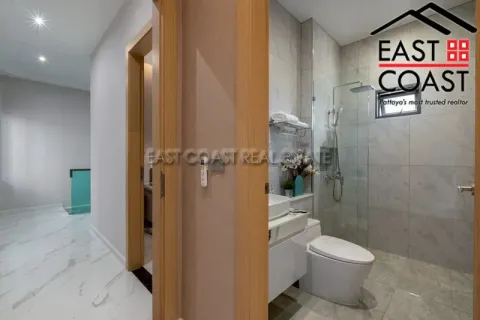 Casa de 4 dormitorios en Pattaya, Tailandia № 212820 - foto 10
