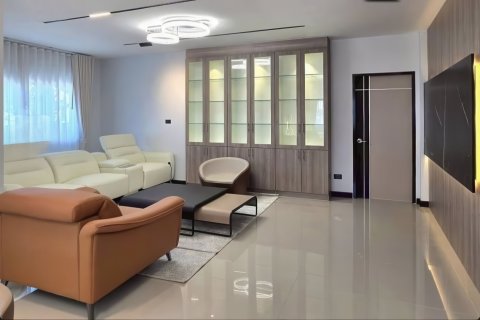 Maison à Pattaya, Thaïlande 5 chambres № 155683 - photo 6