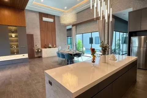 Villa à Pattaya, Thaïlande 4 chambres № 155681 - photo 6