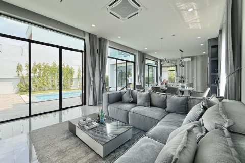 Villa à Pattaya, Thaïlande 4 chambres № 155680 - photo 6