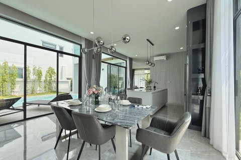 Villa à Pattaya, Thaïlande 4 chambres № 155680 - photo 7