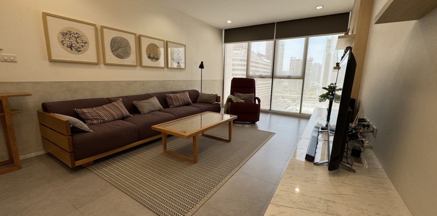 Condo à Huai Khwang, Bangkok, Thaïlande, 2 chambres  № 163463