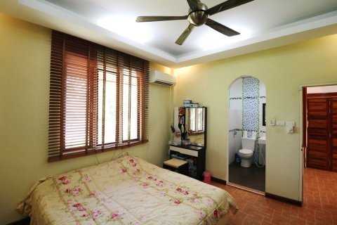 Land in Nong Khai, Thailand 51200 sq.m. № 163467 - photo 27