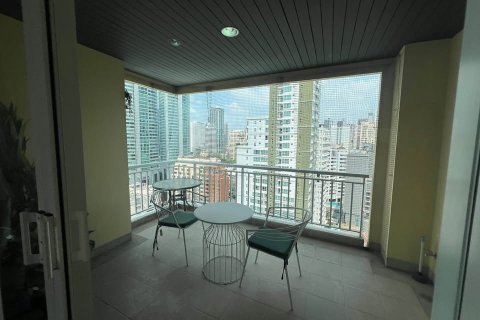 Кондоминиум с 3 спальнями в Клонг Тоэй, Бангкок, Таиланд № 134414 - фото 2