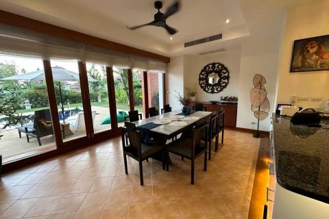 Haus in Bang Tao, Thailand 4 Schlafzimmer № 233368 - Foto 2