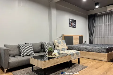 Townhouse in Bang Kho Laem, Bangkok, Thailand 2 bedrooms № 217034