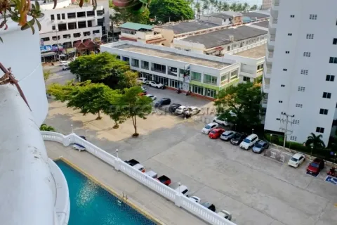 Condominio de 3 dormitorios en Jomtien Beach, Pattaya, Tailandia № 213112 - foto 13