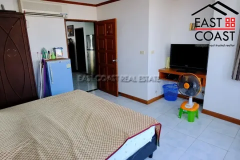 Condominio de 3 dormitorios en Jomtien Beach, Pattaya, Tailandia № 213112 - foto 22