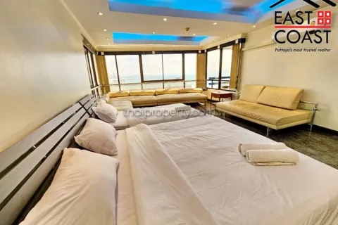 Condominio de 2 dormitorios en Jomtien Beach, Pattaya, Tailandia № 213113 - foto 15