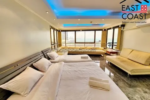Condominio de 2 dormitorios en Jomtien Beach, Pattaya, Tailandia № 213113 - foto 11