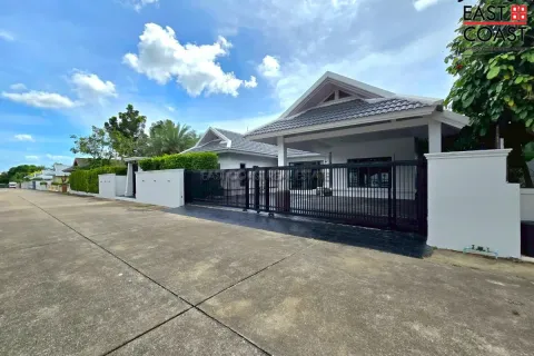Casa de 3 dormitorios en Pattaya, Tailandia № 213114 - foto 3