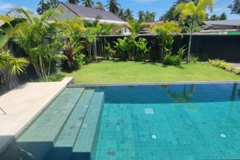 Villa in Surat Thani, Thailand 3 bedrooms № 134724 - photo 3