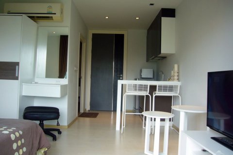 Studio dans le Condo sur Jomtien Beach, Pattaya, Thaïlande № 204017 - photo 3